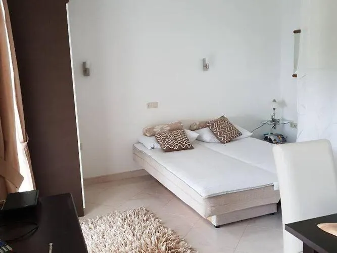 Maria Kolo Ep- With Terrace And Sea View Donje Celo